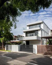 First Avenue (D10), Detached #562133581